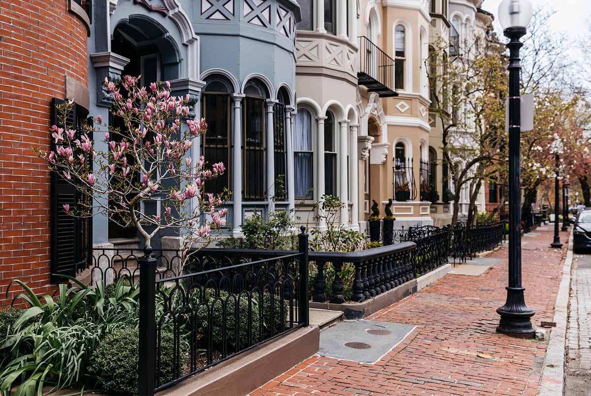 city row of brownstones